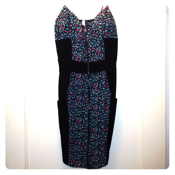 Lulu's bodycon floral dress with zipper front