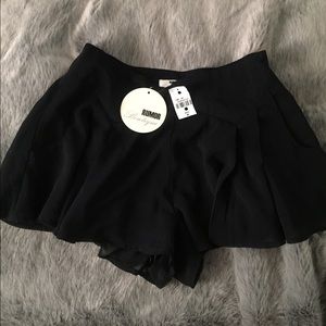 LF flowy black shorts