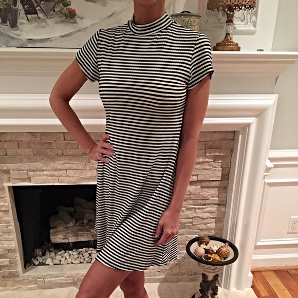 Dresses & Skirts - Pretty black/white stripe mock turtleneck dress!