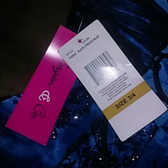 Dress - Picture 3 of 3