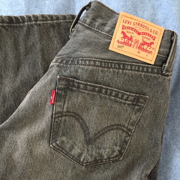 Levi's Denim - Levis • 501s in washed black