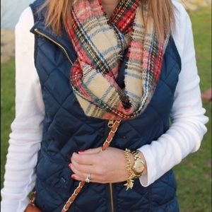 NWOT Old Navy - Navy blue quilted vest -