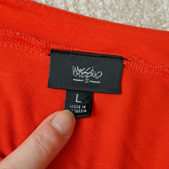 Mossimo shirt. - Picture 2 of 3