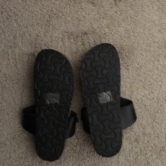Sandals - Picture 2 of 2