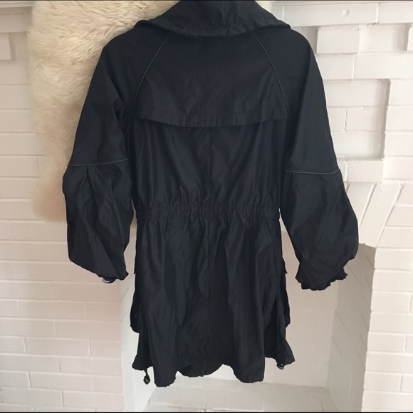 🌿SOLD🌿 G.E.T./ rain jacket windbreaker - Picture 3 of 4