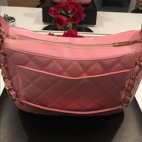 *SOLD!* 💯 Chanel Quilted Caviar Shoulder Bag - Picture 4 of 4