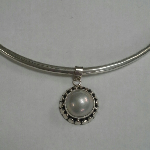 NEW Silver necklaces with mabe pearl pendant - Picture 2 of 2