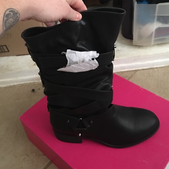 NWT black boots