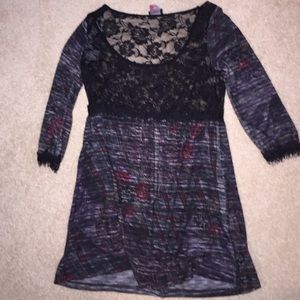 Half sleeve day trip top