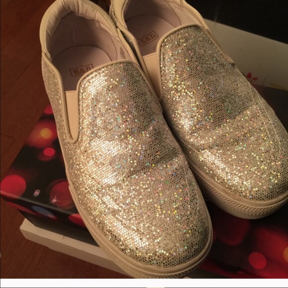 Ash slip on shose！