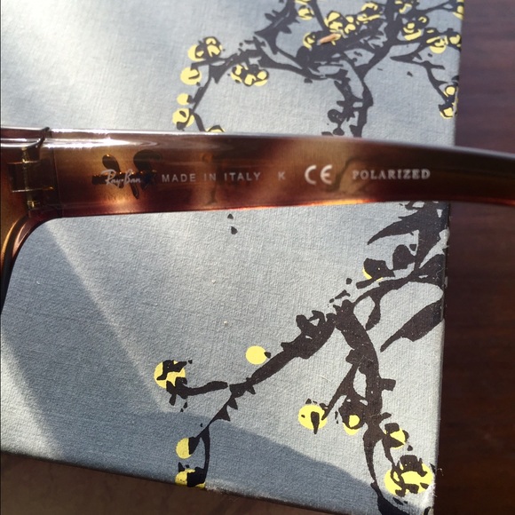 SOLD Authentic Ray-Bans, pre-owned. - Picture 3 of 3