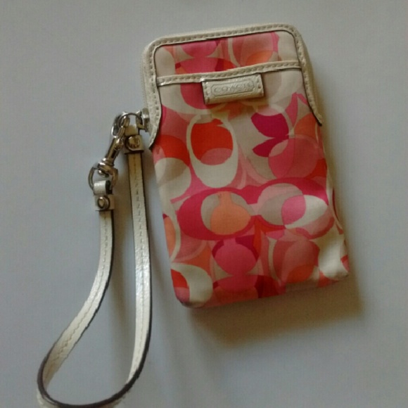 Colorful wristlet