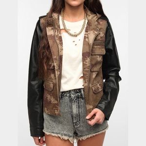 Staring at Stars Camo Jacket Black Faux Leather Sleeves Y2K Indie Sleaze XS