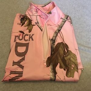 Duck Dynasty light workout top