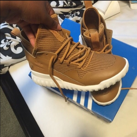 Adidas - Picture 3 of 4