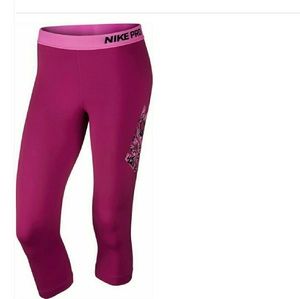 Nike Pro capris