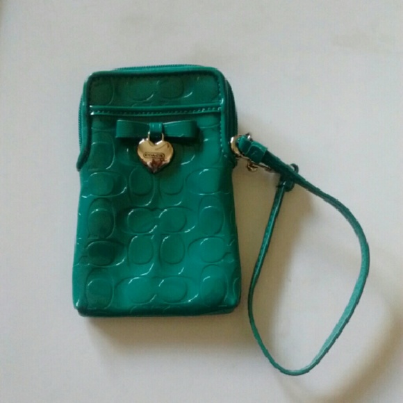 Green Wristlet