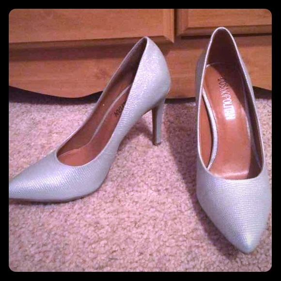 Cosmopolitan Aqua Blue Heels❤️