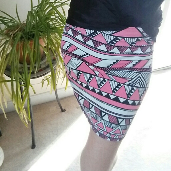 VictoriasSecret skirt - Picture 2 of 4