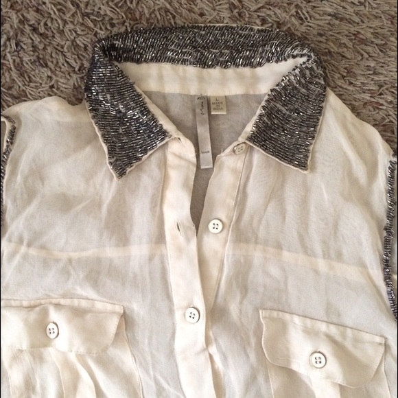 Foreign Exchange cold shoulder top - Picture 2 of 2