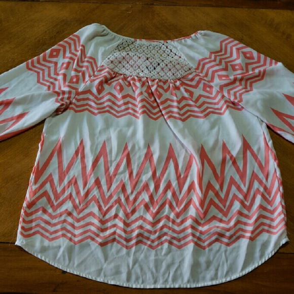 Rewind Blouse - Picture 2 of 3