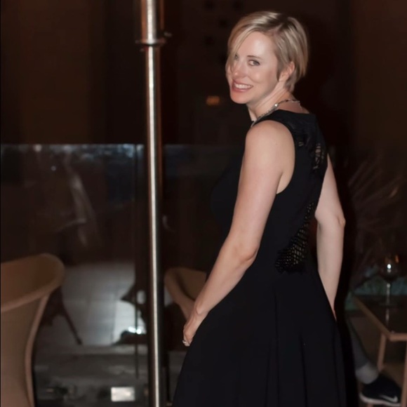 Meet your posher! - Picture 2 of 4