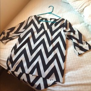 DONATING 5/6:Chevron shirt with sleeve detail
