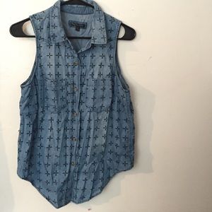 Vans button up sleeveless top