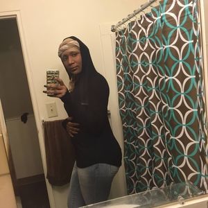 Meet your Posher, Naimah