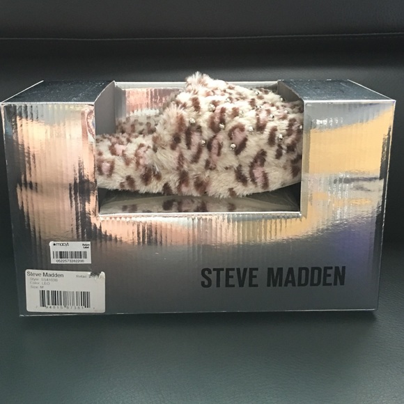 Steve Madden slippers