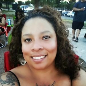 Meet your Posher, Peaches