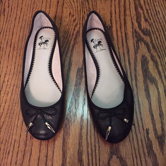 Ballet flats