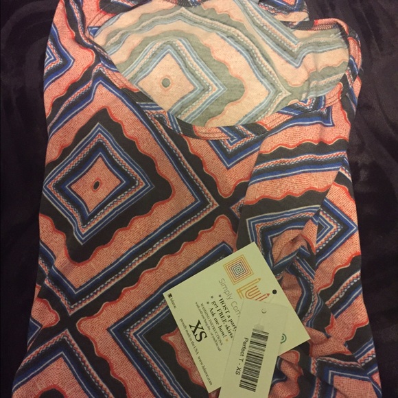 LuLaRoe XS Perfect T