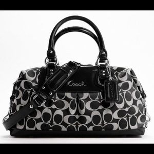 💕 1 hour sale! 💕Large Coach Satchel