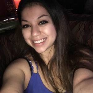 Meet your Posher, Kayla