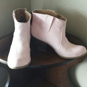 Pink booties!