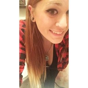Meet your Posher, Kayla