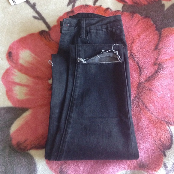 🚫SOLD🚫 - Picture 2 of 4