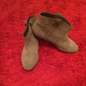 Tan H and M ankle booties