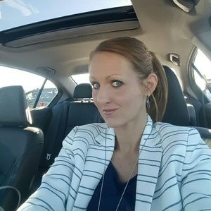 Meet your Posher, Andrea