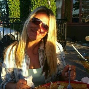 Meet your Posher, Stacy