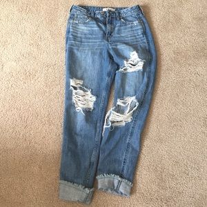 😍Holister high waisted boyfriend jeans!!😏