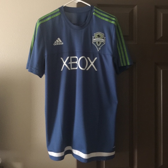Seattle Sounders FC Jersey. Men's L