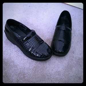 Patent leather clogs
