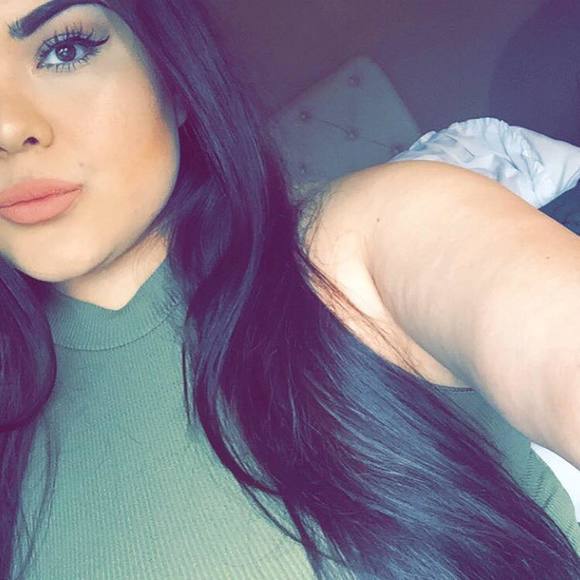 Meet your Posher, Mirella