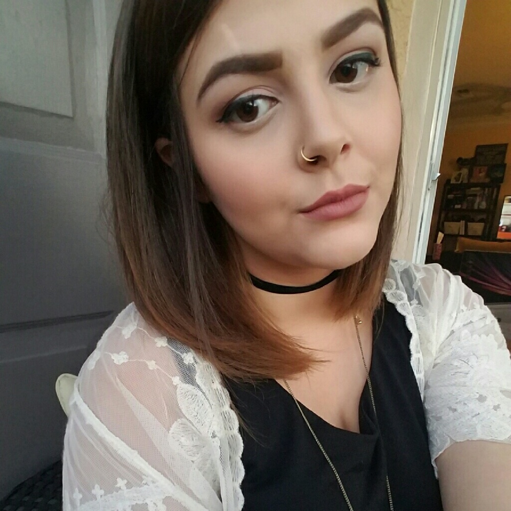 Meet your Posher, Helen