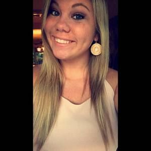 Meet your Posher, Alaina