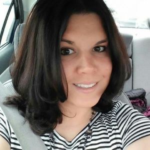 Meet your Posher, Alyson
