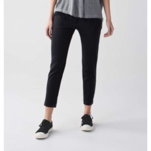 Lululemon jet crop slim pants!