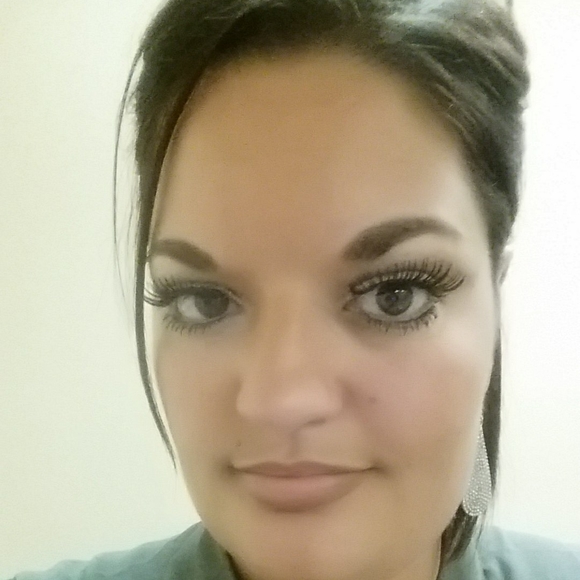 Meet your Posher, Christin